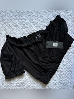 Vera Moda NWT One Shoulder Crop Top (size S)